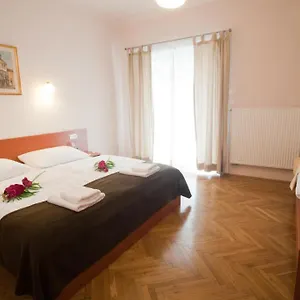 Alo Vila Klara Ljubljana